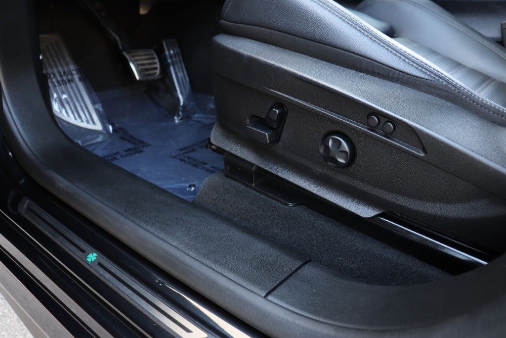Photo 18 of this ALFA ROMEO STELVIO QUADRIF
