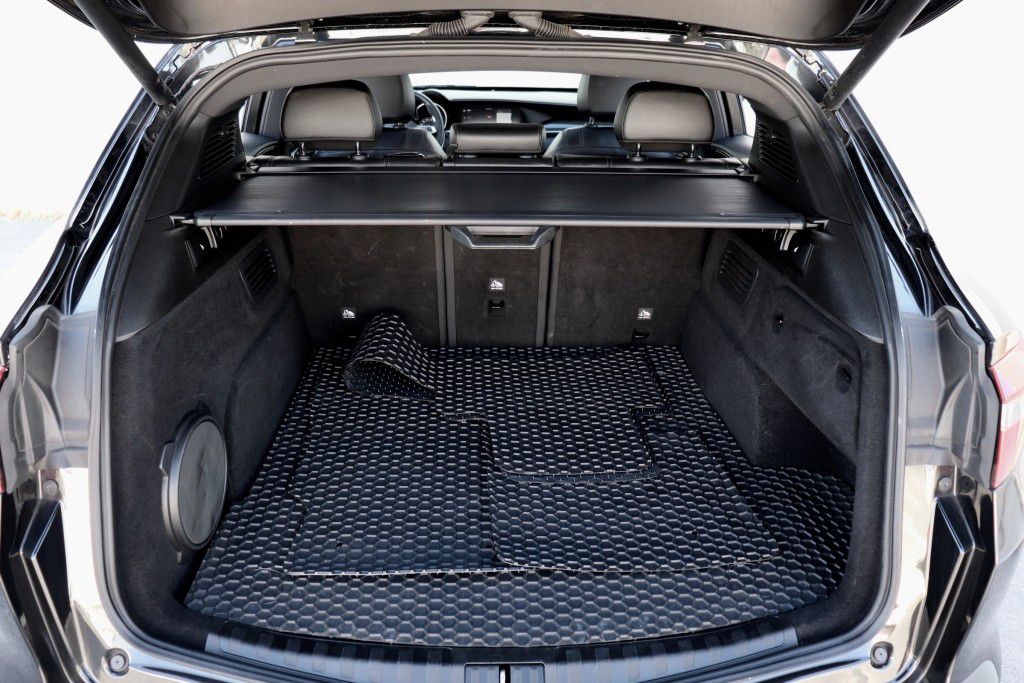 Photo 28 of this ALFA ROMEO STELVIO QUADRIF