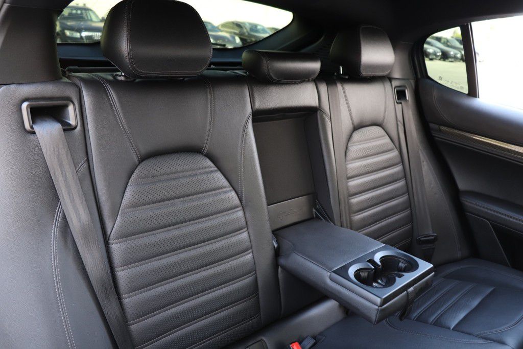 Photo 33 of this ALFA ROMEO STELVIO QUADRIF