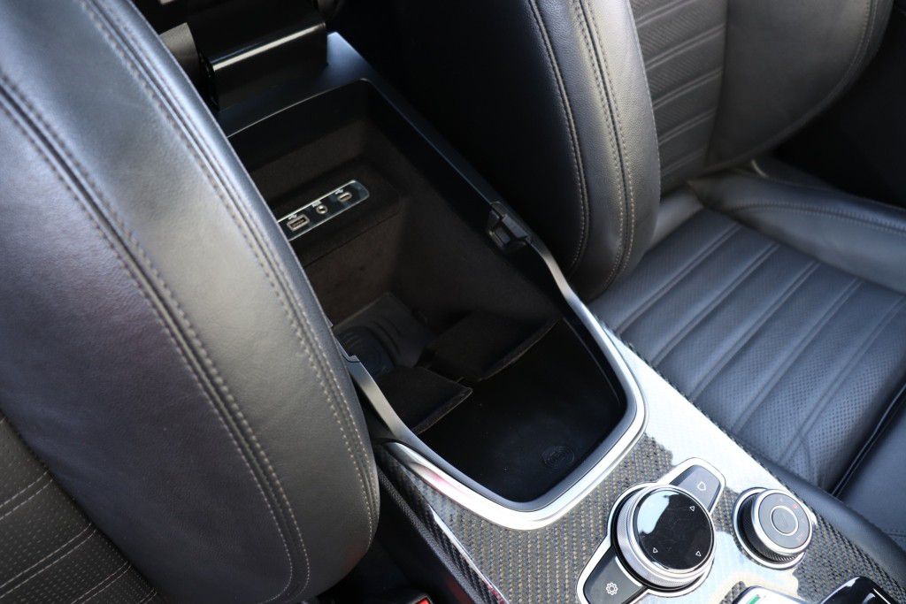 Photo 57 of this ALFA ROMEO STELVIO QUADRIF