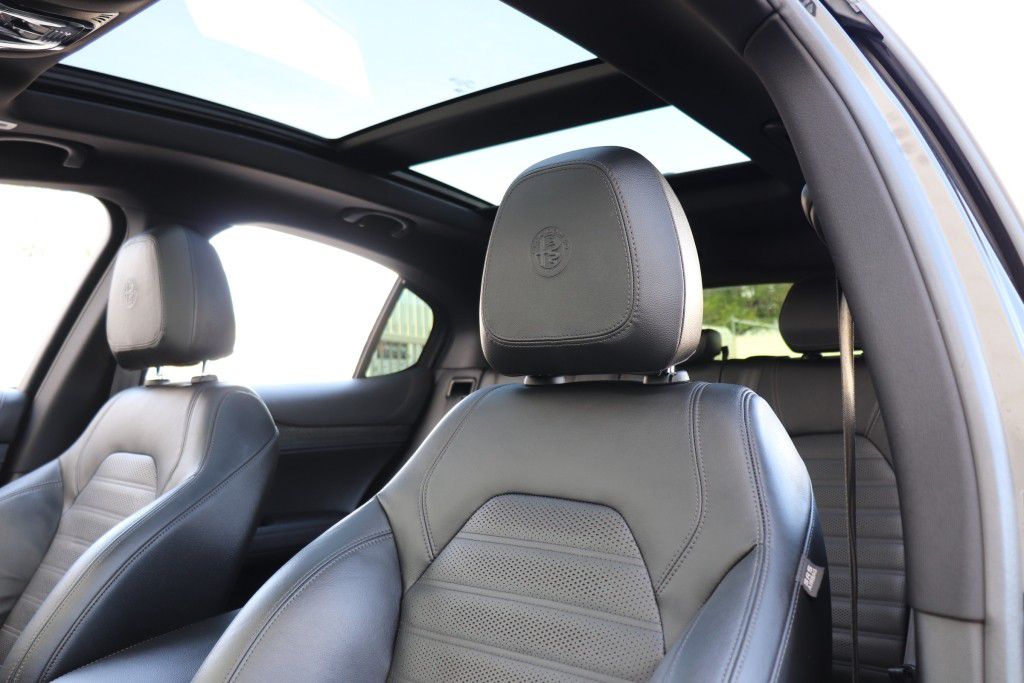 Photo 66 of this ALFA ROMEO STELVIO QUADRIF