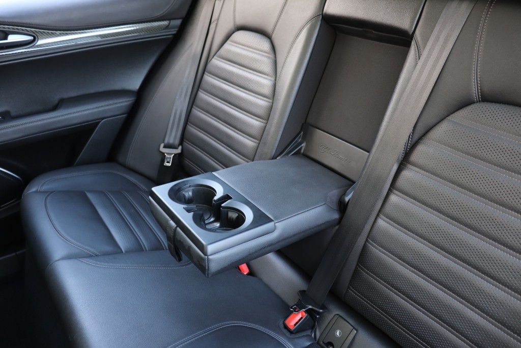Photo 70 of this ALFA ROMEO STELVIO QUADRIF