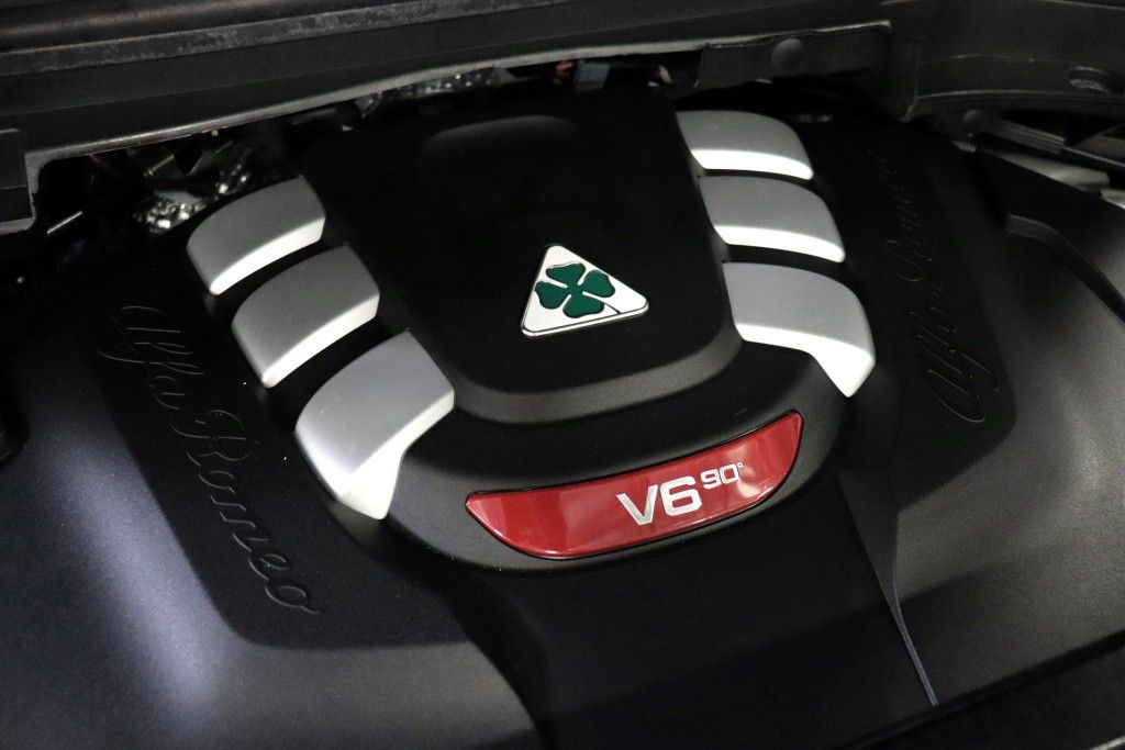 Photo 90 of this ALFA ROMEO STELVIO QUADRIF