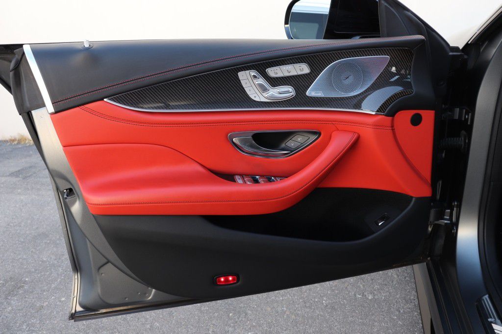 Photo 34 of this MERCEDES-BENZ AMG GT63