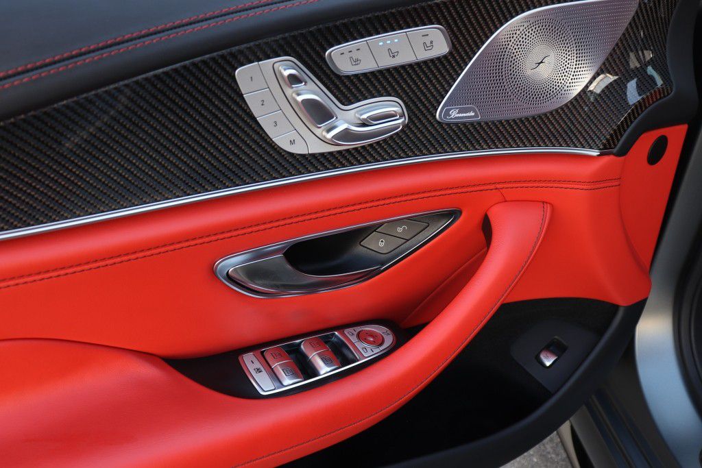 Photo 35 of this MERCEDES-BENZ AMG GT63