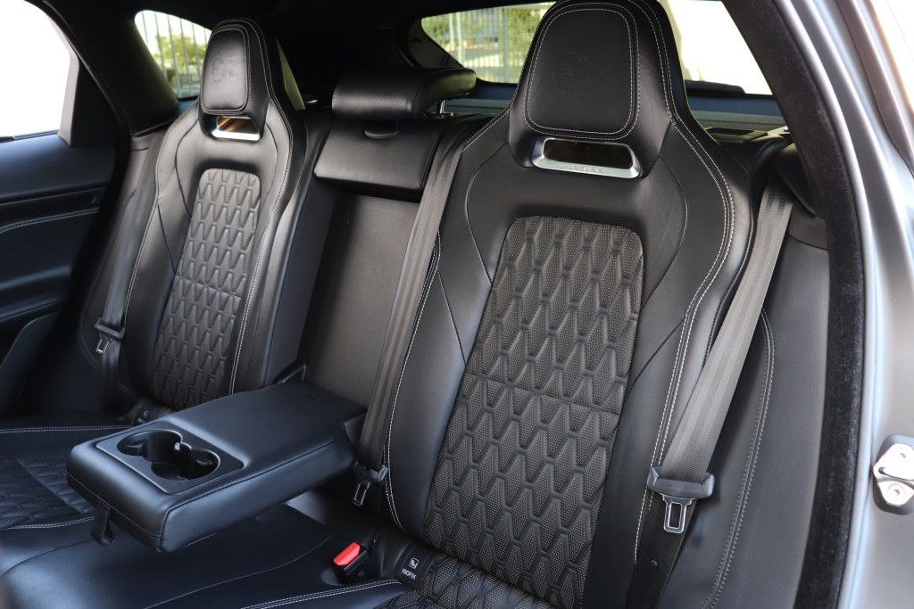 Photo 21 of this JAGUAR F-PACE SVR