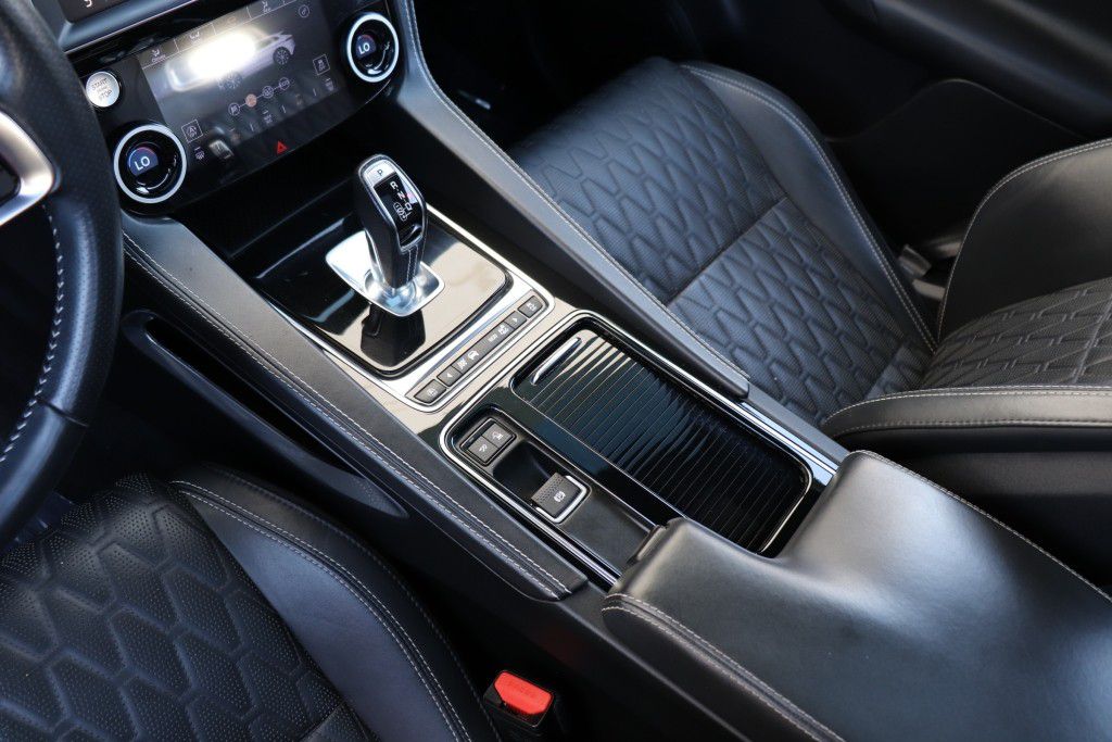Photo 57 of this JAGUAR F-PACE SVR