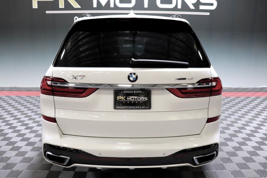 Photo 8 of this BMW X7 XDRIVE40I MS