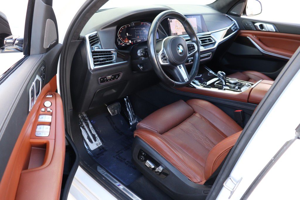 Photo 16 of this BMW X7 XDRIVE40I MS