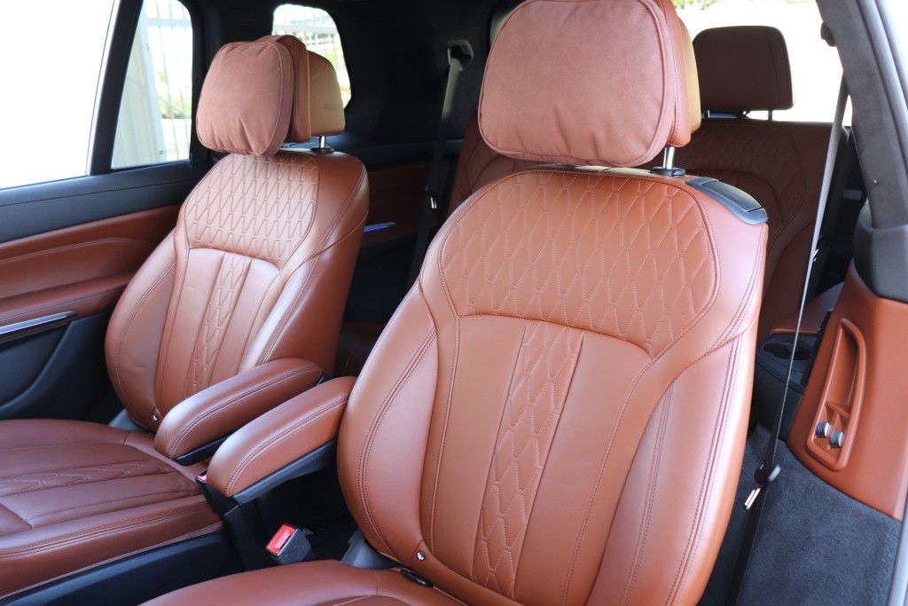 Photo 22 of this BMW X7 XDRIVE40I MS