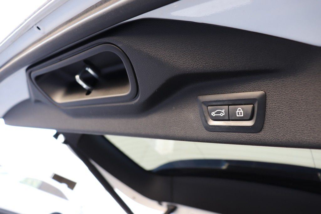 Photo 27 of this BMW X7 XDRIVE40I MS