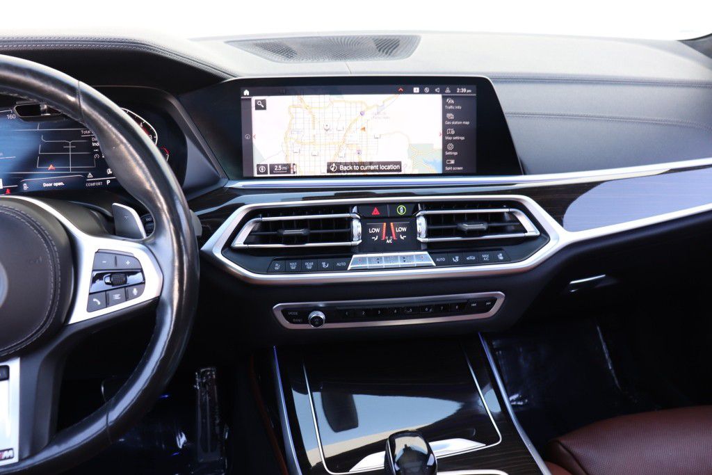 Photo 49 of this BMW X7 XDRIVE40I MS