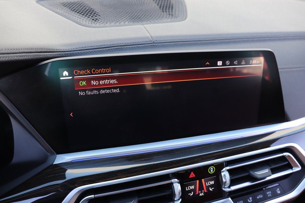 Photo 53 of this BMW X7 XDRIVE40I MS
