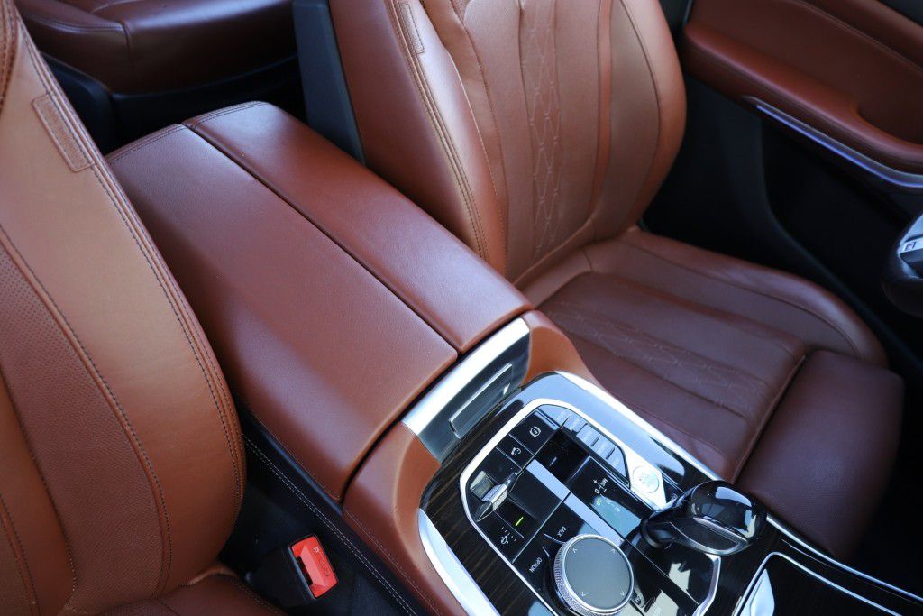 Photo 60 of this BMW X7 XDRIVE40I MS