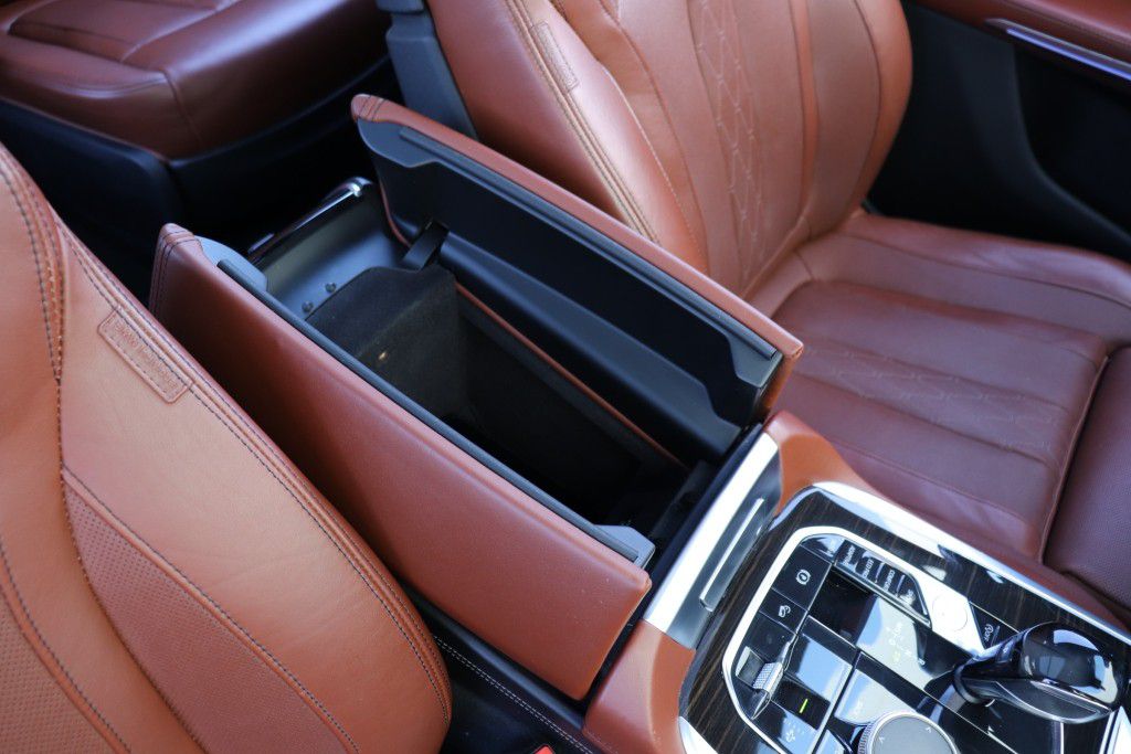 Photo 61 of this BMW X7 XDRIVE40I MS