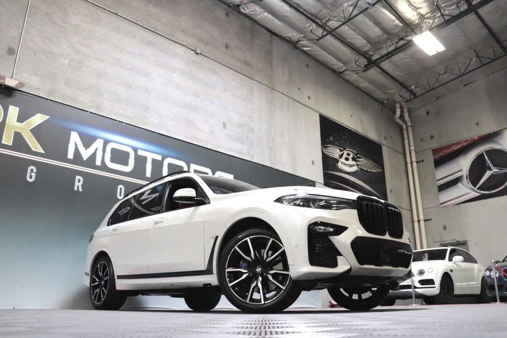 Photo 82 of this BMW X7 XDRIVE40I MS