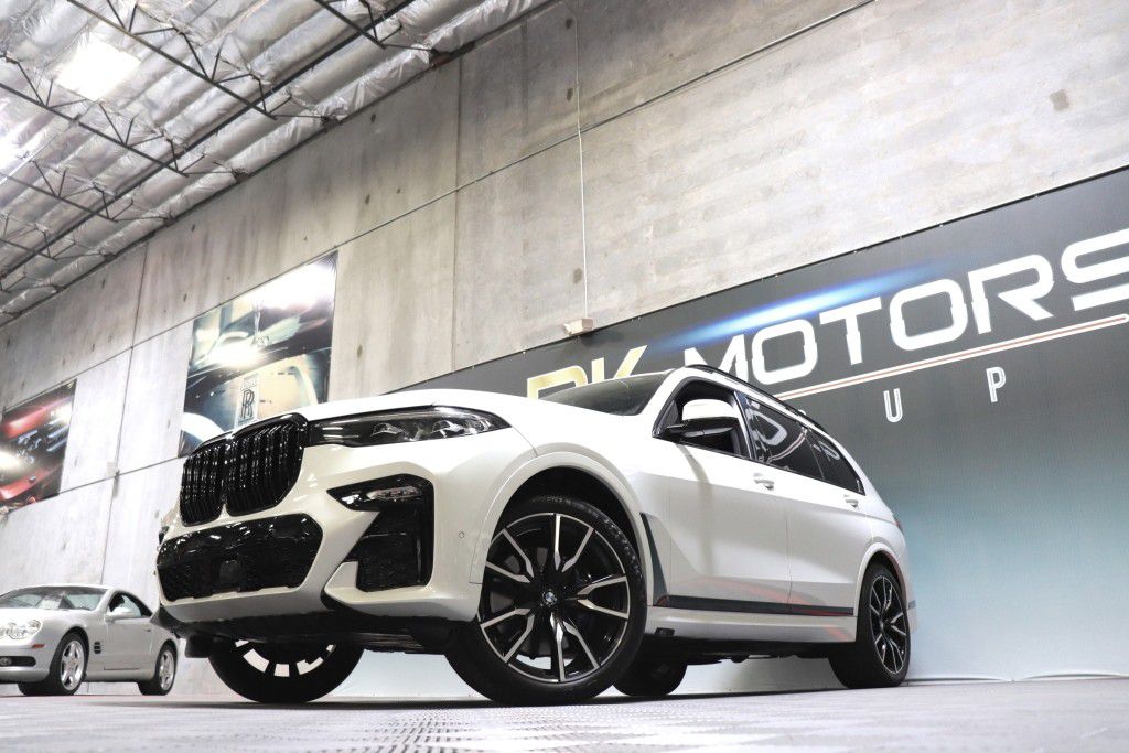 Photo 83 of this BMW X7 XDRIVE40I MS
