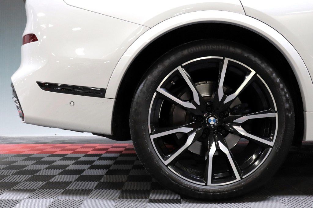 Photo 87 of this BMW X7 XDRIVE40I MS