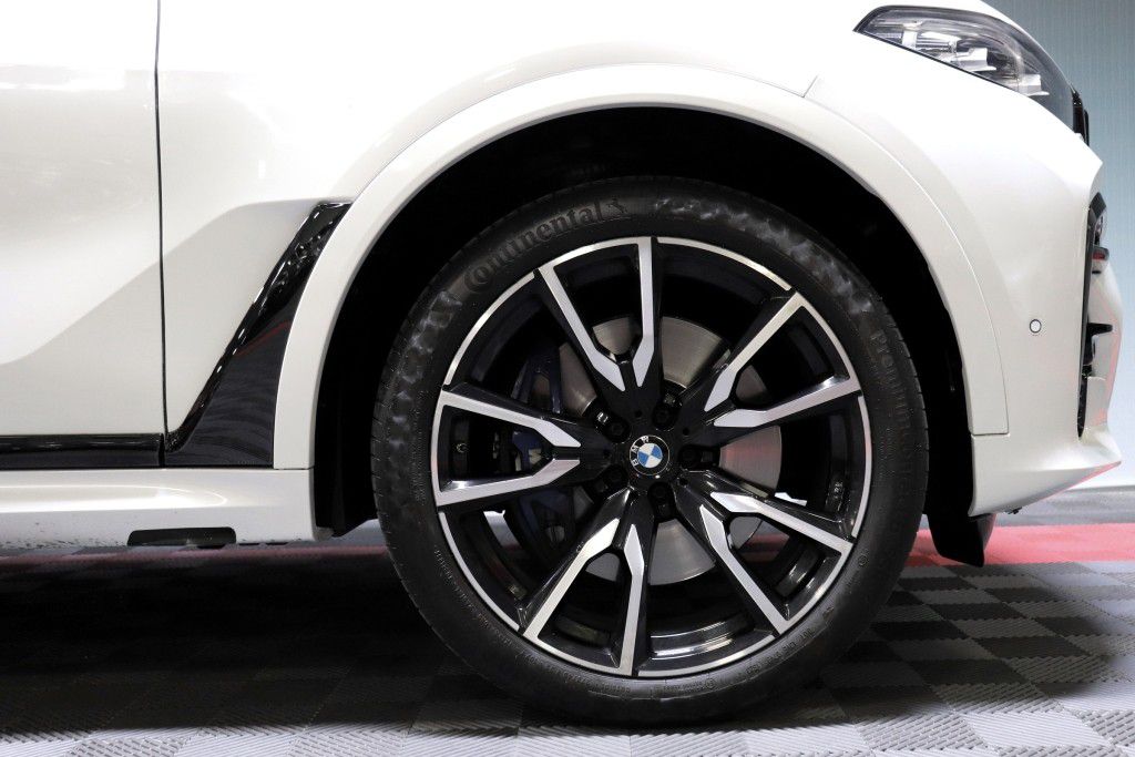 Photo 88 of this BMW X7 XDRIVE40I MS