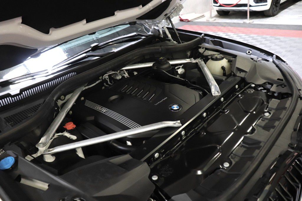 Photo 90 of this BMW X7 XDRIVE40I MS