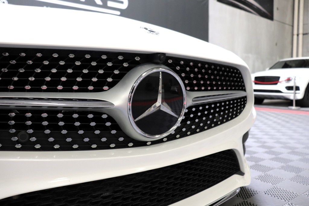 Photo 14 of this MERCEDES-BENZ CLS 450