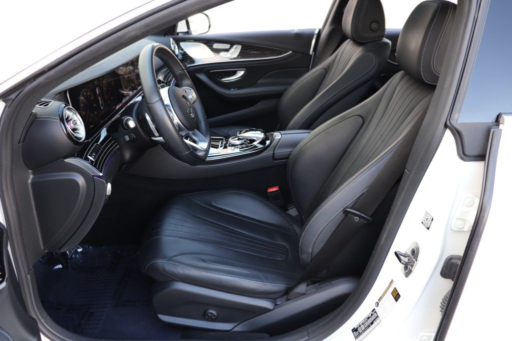 Photo 18 of this MERCEDES-BENZ CLS 450