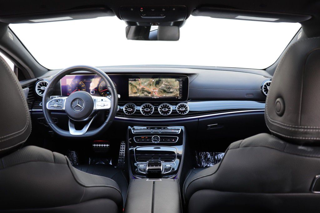 Photo 35 of this MERCEDES-BENZ CLS 450