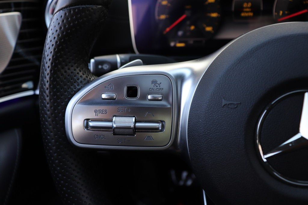 Photo 40 of this MERCEDES-BENZ CLS 450
