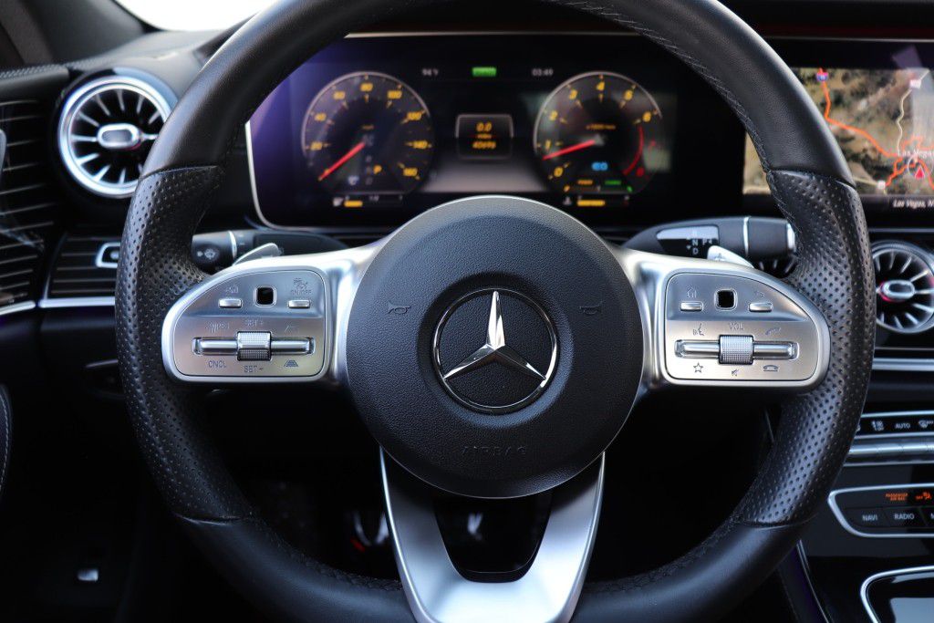 Photo 41 of this MERCEDES-BENZ CLS 450