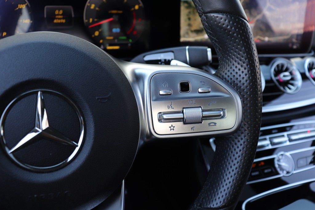 Photo 42 of this MERCEDES-BENZ CLS 450