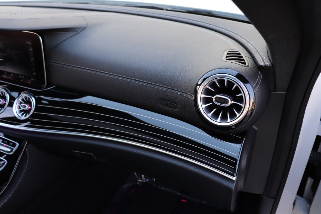 Photo 50 of this MERCEDES-BENZ CLS 450