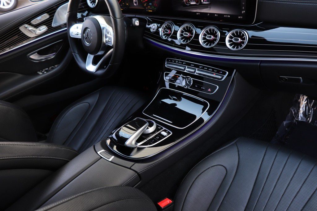 Photo 53 of this MERCEDES-BENZ CLS 450