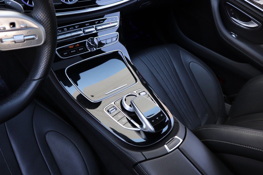 Photo 54 of this MERCEDES-BENZ CLS 450