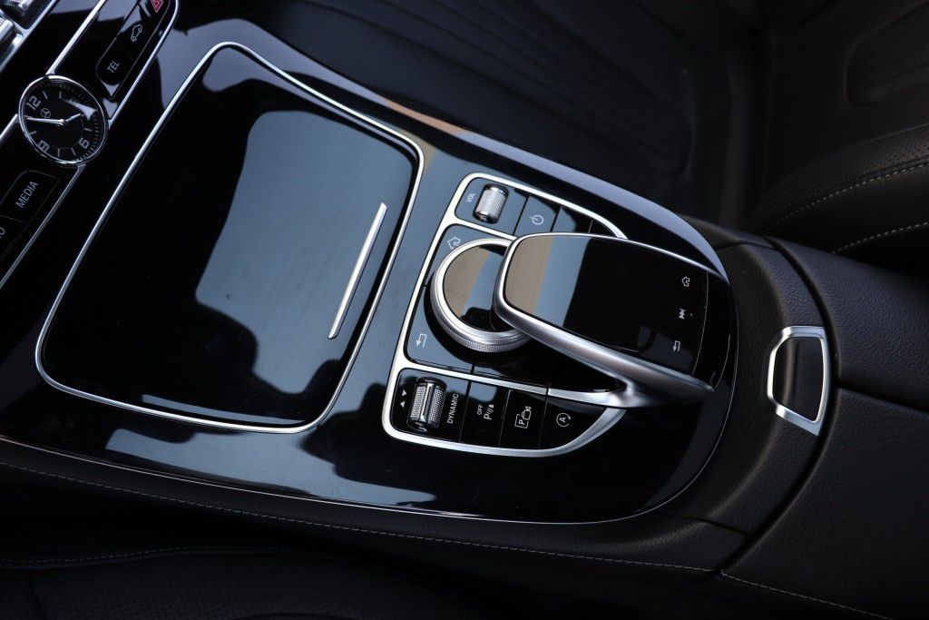 Photo 55 of this MERCEDES-BENZ CLS 450