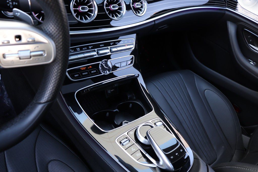 Photo 56 of this MERCEDES-BENZ CLS 450