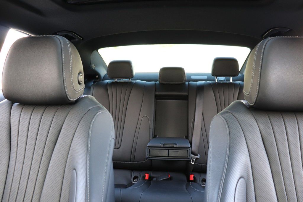 Photo 61 of this MERCEDES-BENZ CLS 450