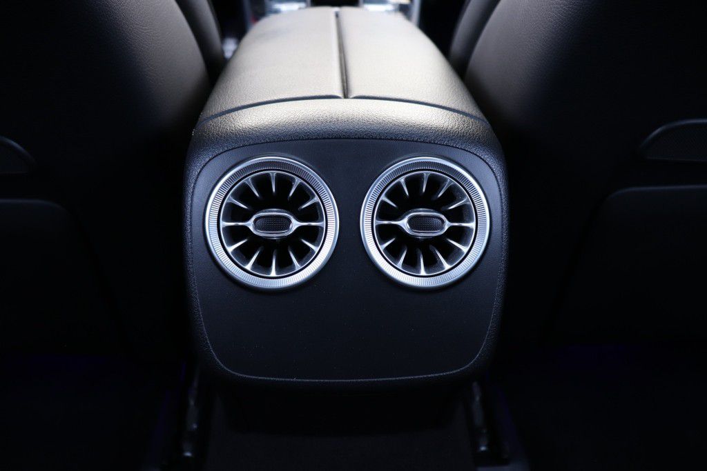 Photo 66 of this MERCEDES-BENZ CLS 450