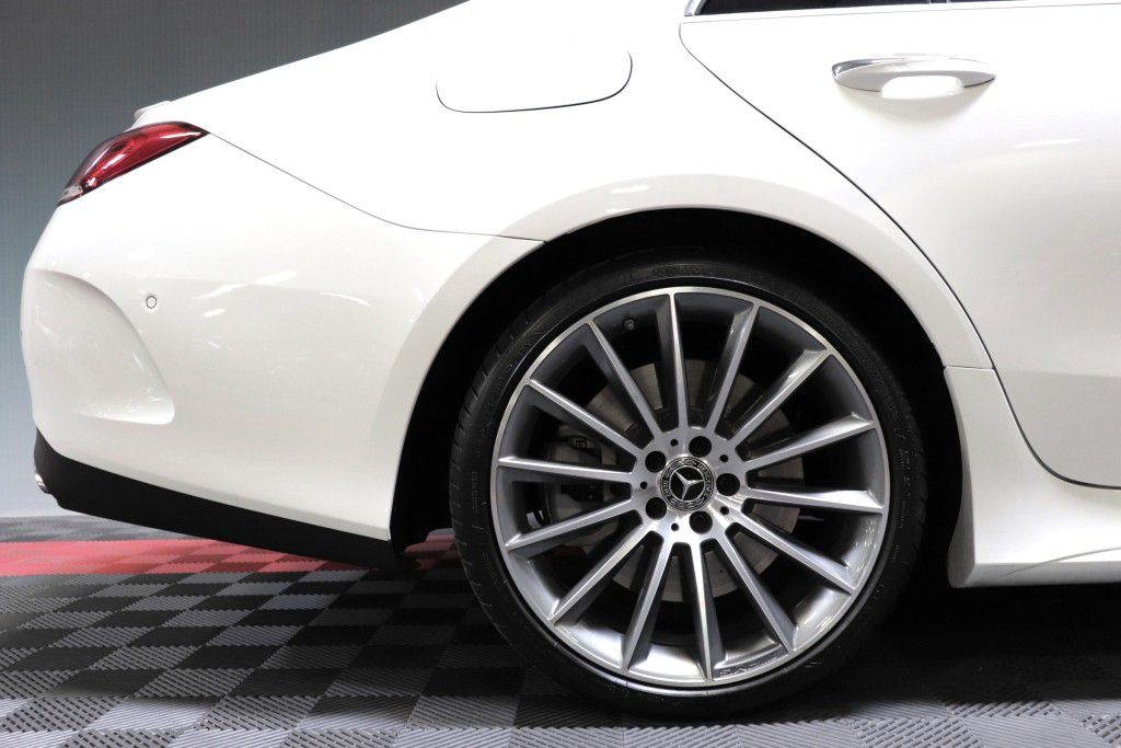 Photo 77 of this MERCEDES-BENZ CLS 450