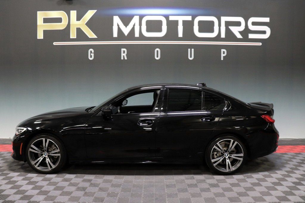 Photo 3 of this BMW 330I