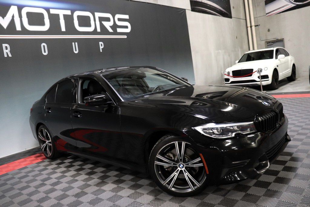 Photo 11 of this BMW 330I