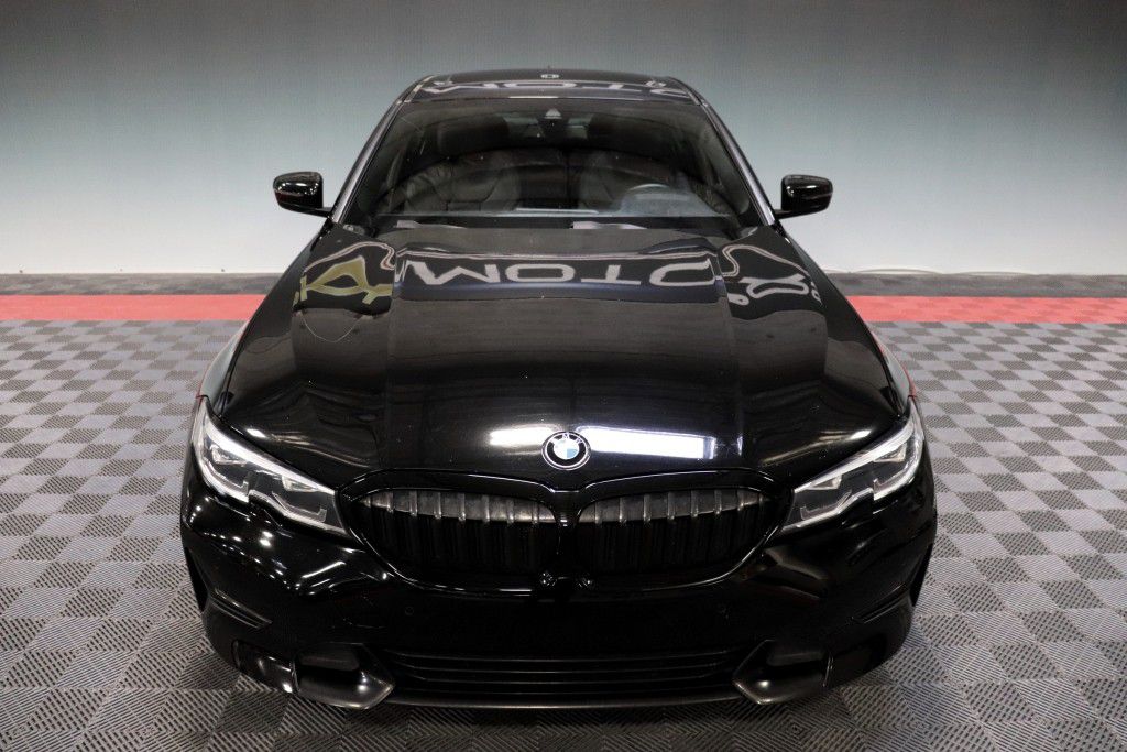 Photo 12 of this BMW 330I