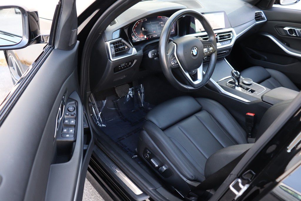 Photo 15 of this BMW 330I