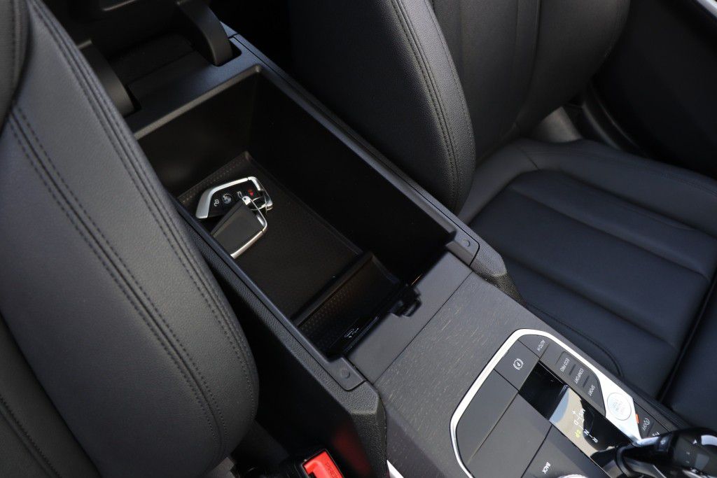 Photo 55 of this BMW 330I