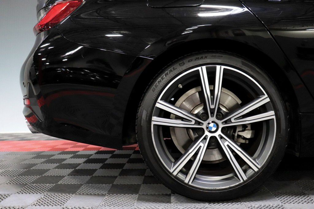 Photo 76 of this BMW 330I