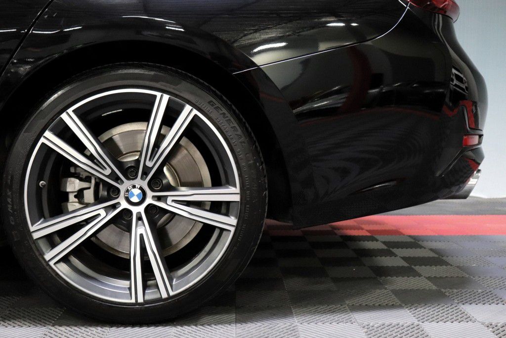 Photo 79 of this BMW 330I