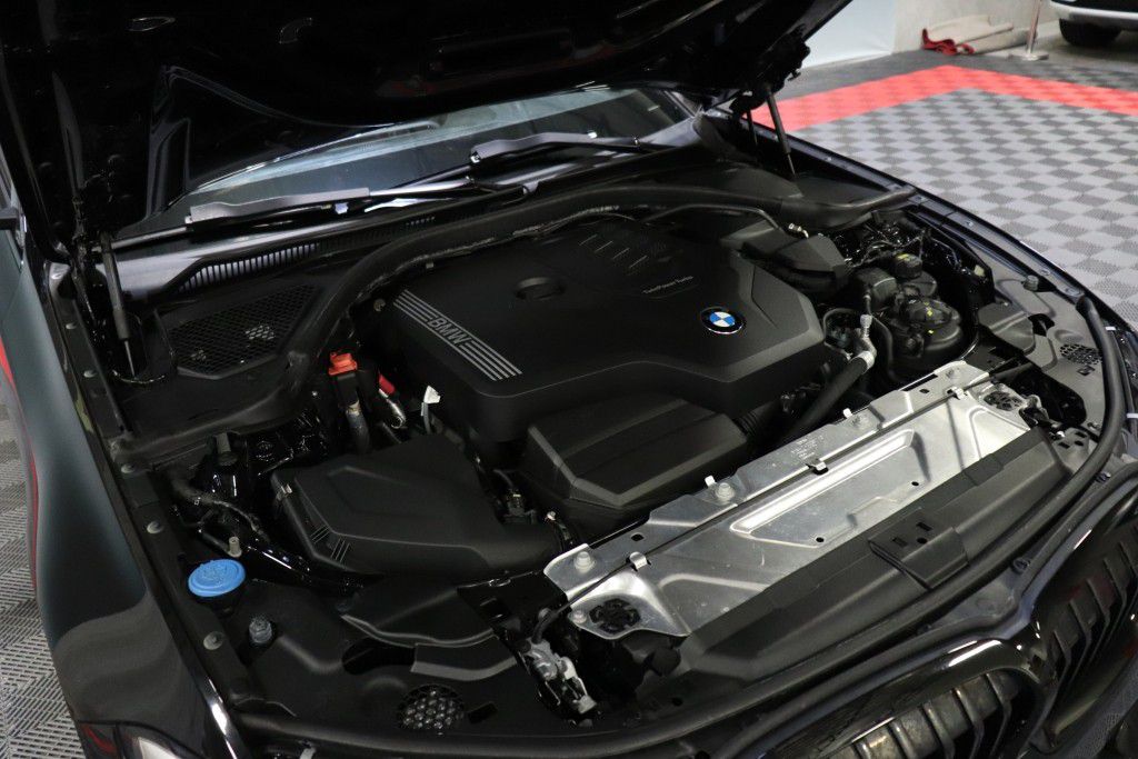 Photo 81 of this BMW 330I