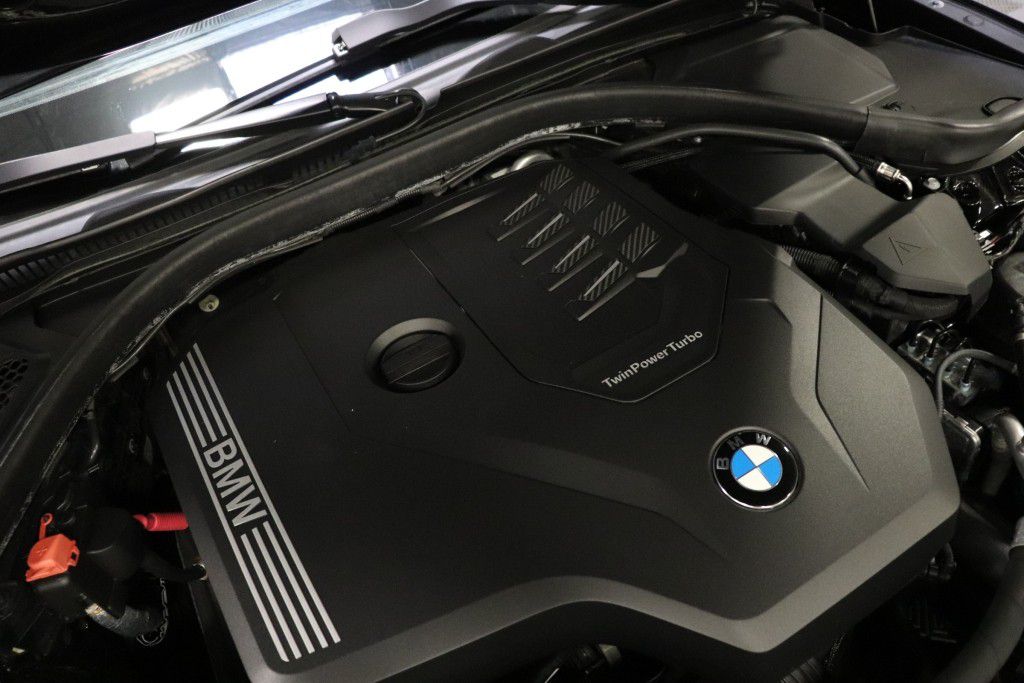 Photo 84 of this BMW 330I