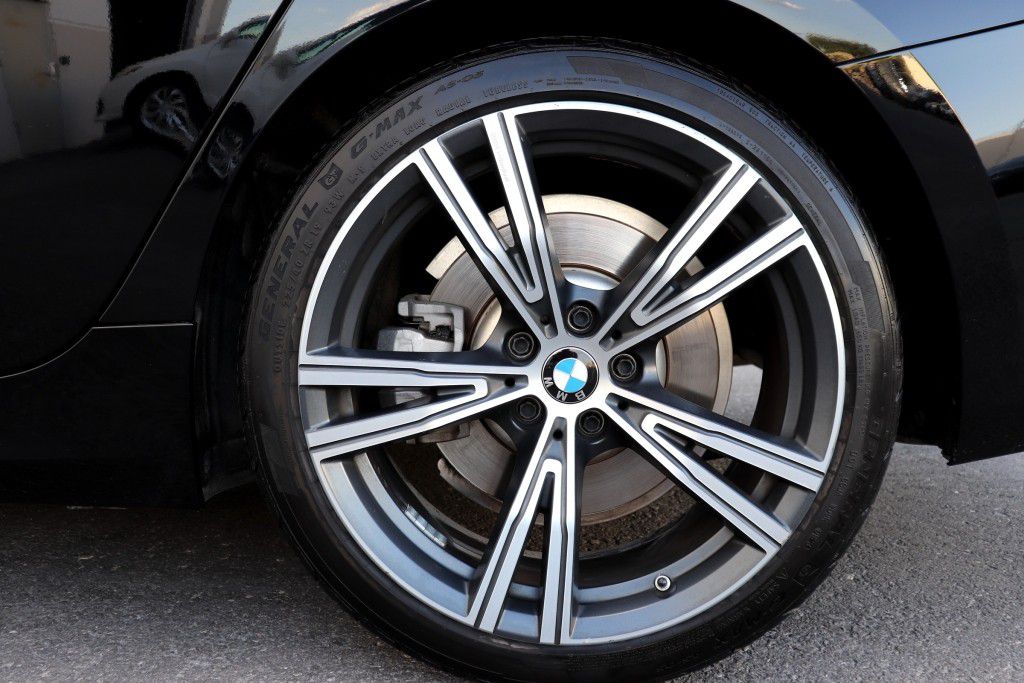 Photo 85 of this BMW 330I