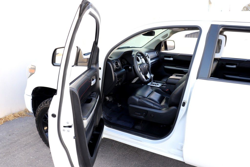 Photo 2 of this TOYOTA TUNDRA TRD PRO