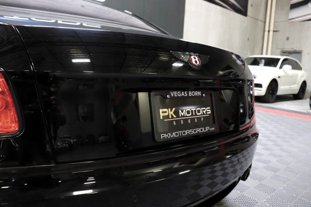 Photo 6 of this BENTLEY FLYING SPUR
